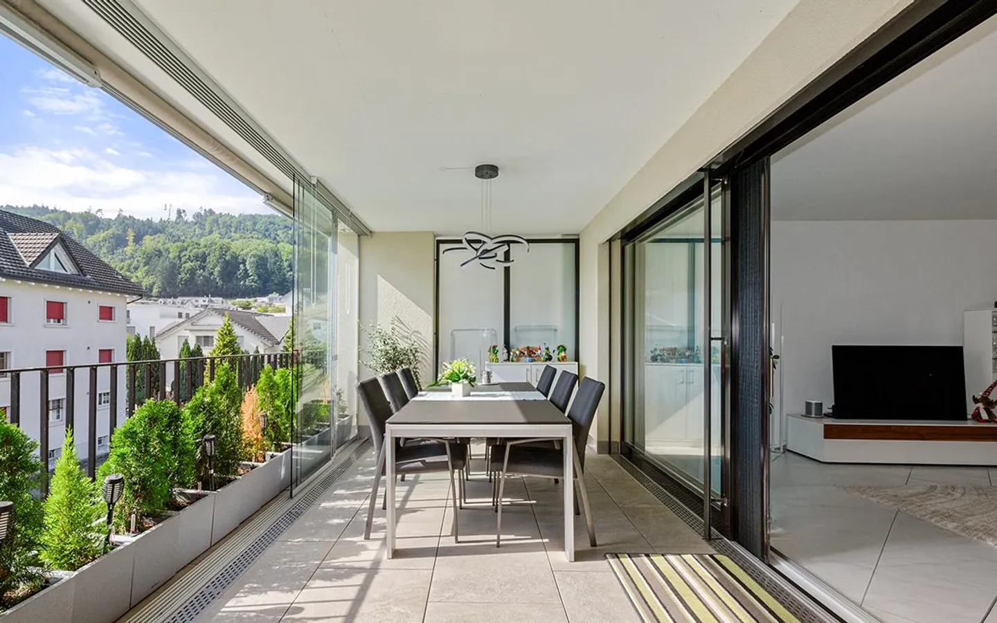 Moderne, helle 4 1/2-Zimmer-Wohnung mit schöner Terrasse - Foto 2 von 18