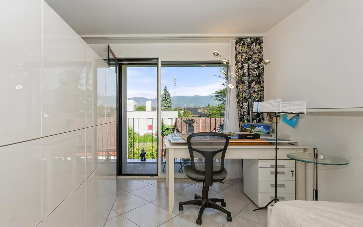 Moderne, helle 4 1/2-Zimmer-Wohnung mit schöner Terrasse - Foto 10 von 18