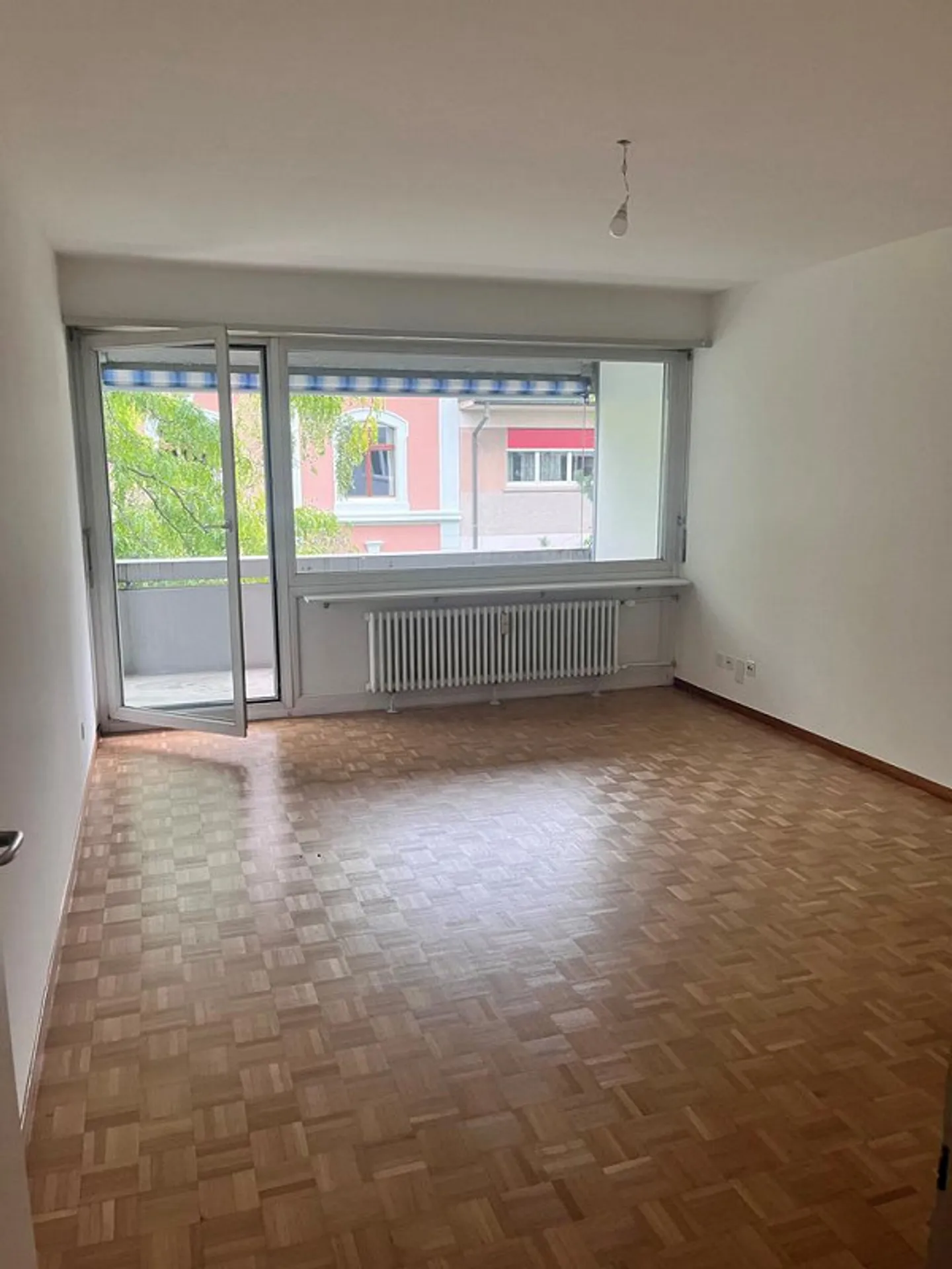 Appartamento parzialmente ristrutturato a Gundeli - Foto 2 di 6