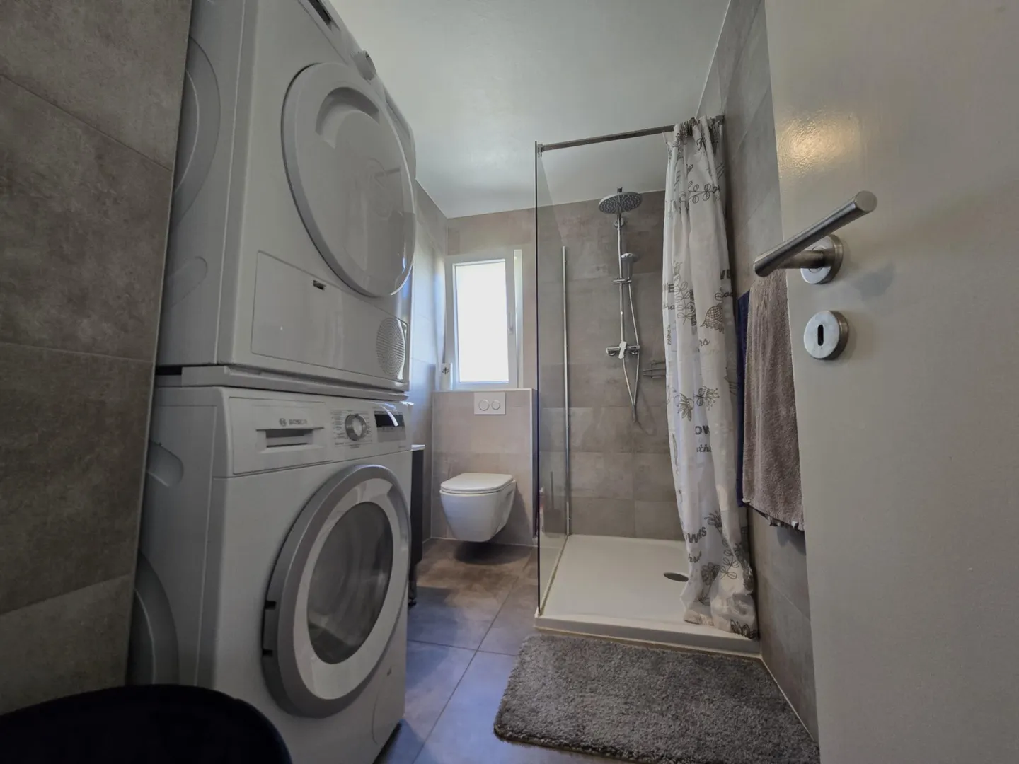 3,5-Zimmer-Wohnung renoviert + Garage und Parkplatz: sofortige Rendite - Foto 5 von 6