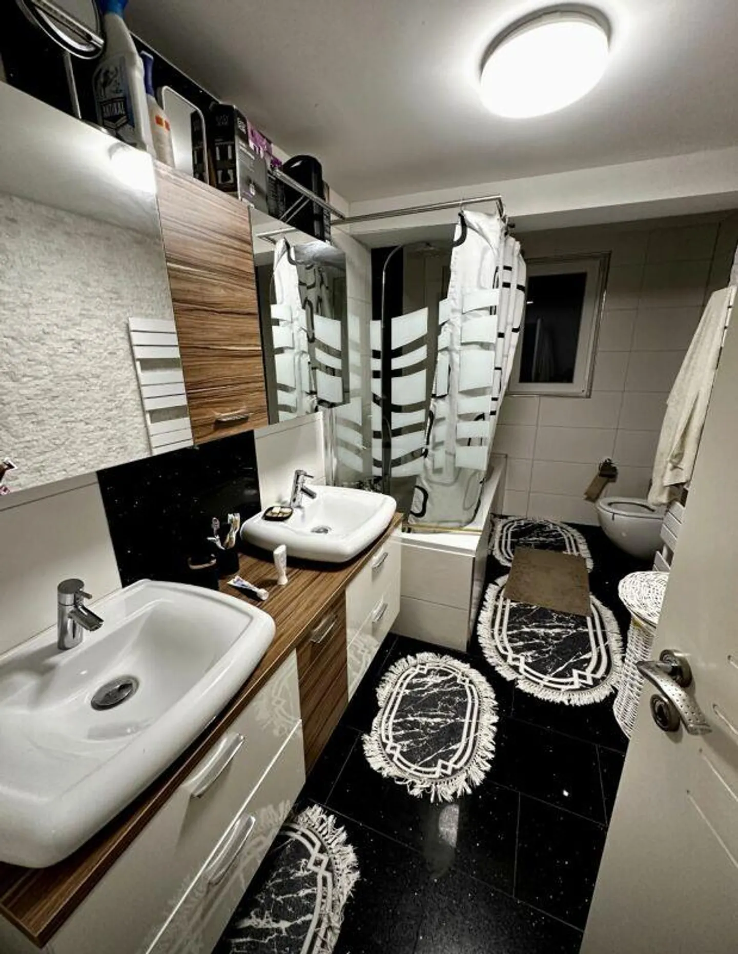 Casa familiare a schiera ristrutturata con 5 ½ stanze in una posizione tranquilla e adatta ai bambini - Foto 5 di 7