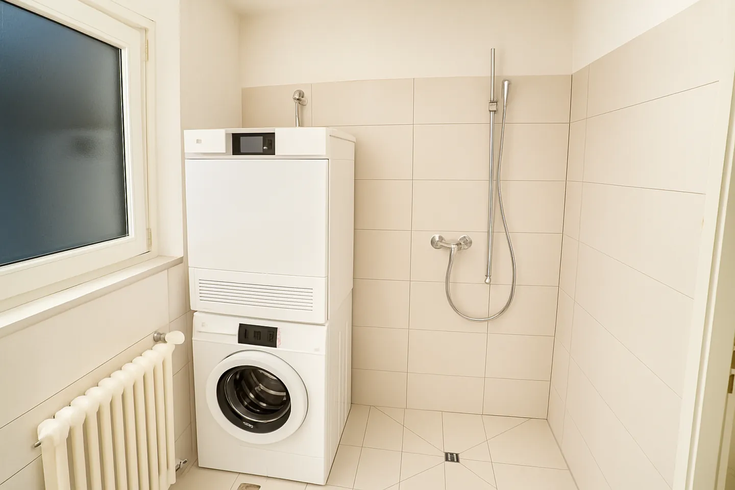 SUNNY BALCONY WITH A VIEW OF THE GREEN - Photo 6 of 9