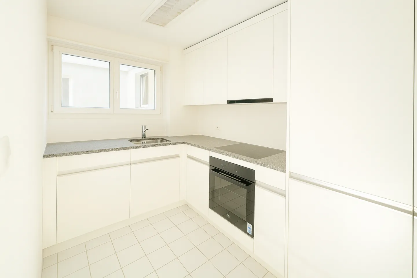 SUNNY BALCONY WITH A VIEW OF THE GREEN - Photo 7 of 9