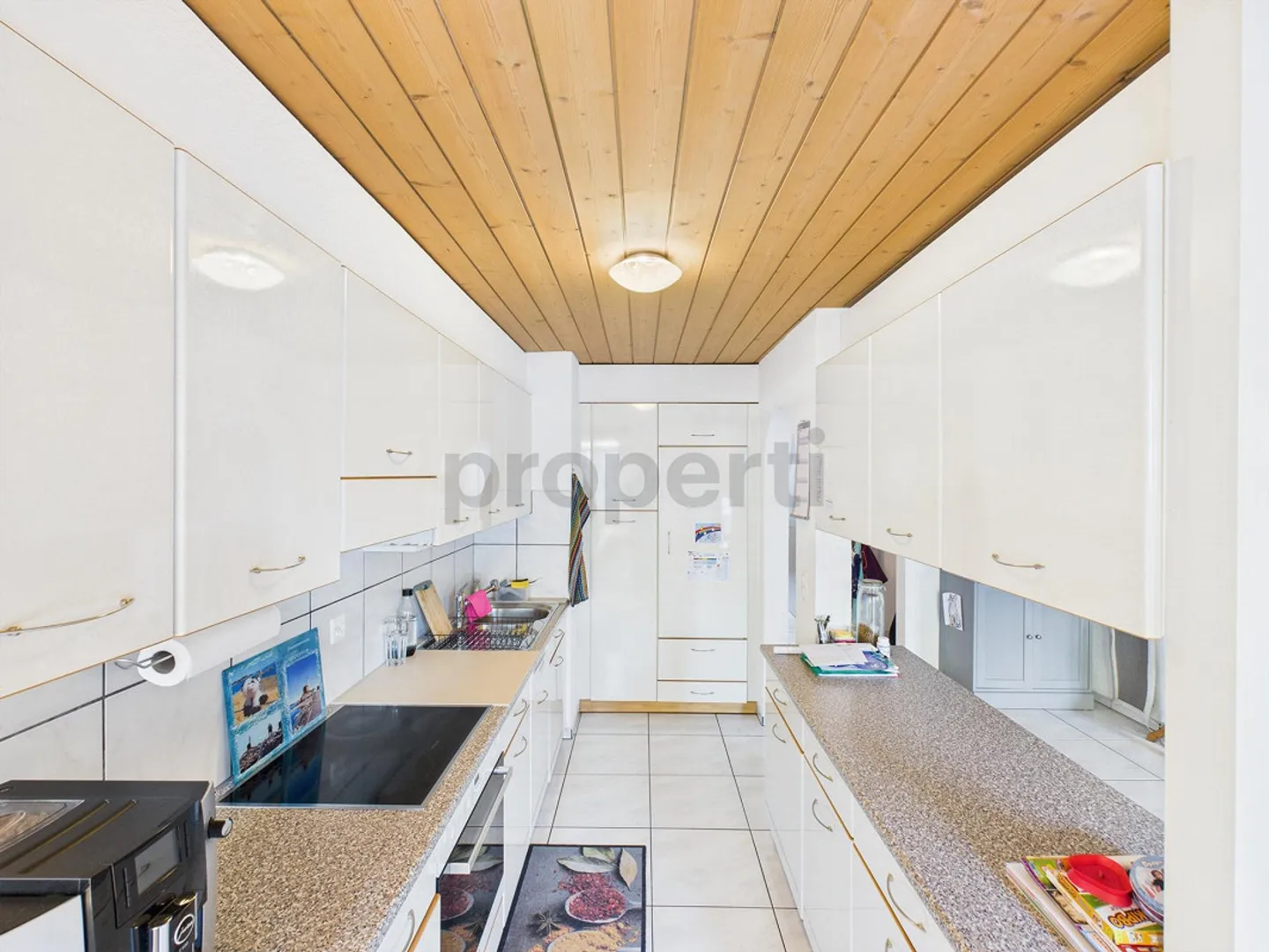 Appartamento esclusivo di 3,5 locali in una zona residenziale tranquilla a Glarus Nord - Foto 5 di 11