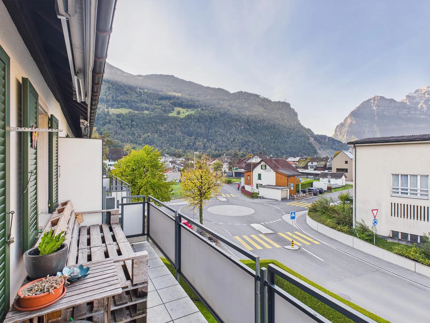 Appartamento esclusivo di 3,5 locali in una zona residenziale tranquilla a Glarus Nord - Foto 10 di 11