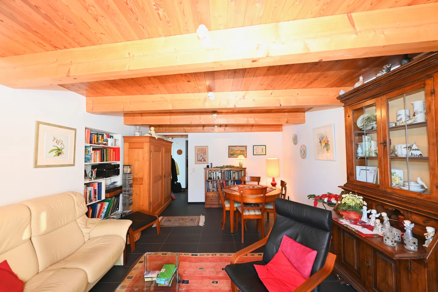 Charmantes Reihenhaus Nur Wenige Schritte Vom Luganersee - Foto 7 von 19