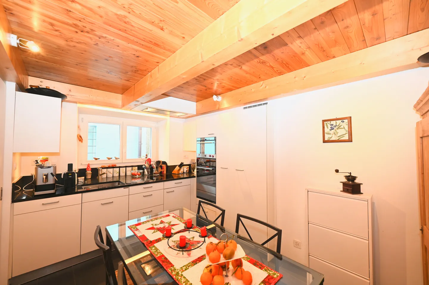 Charmantes Reihenhaus Nur Wenige Schritte Vom Luganersee - Foto 8 von 19