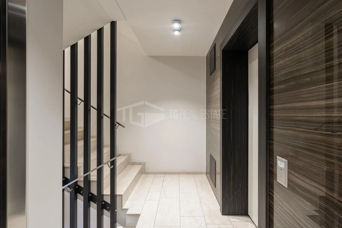 Ufficio di Alto Standing in Residenza Moderna - Foto 2 di 13