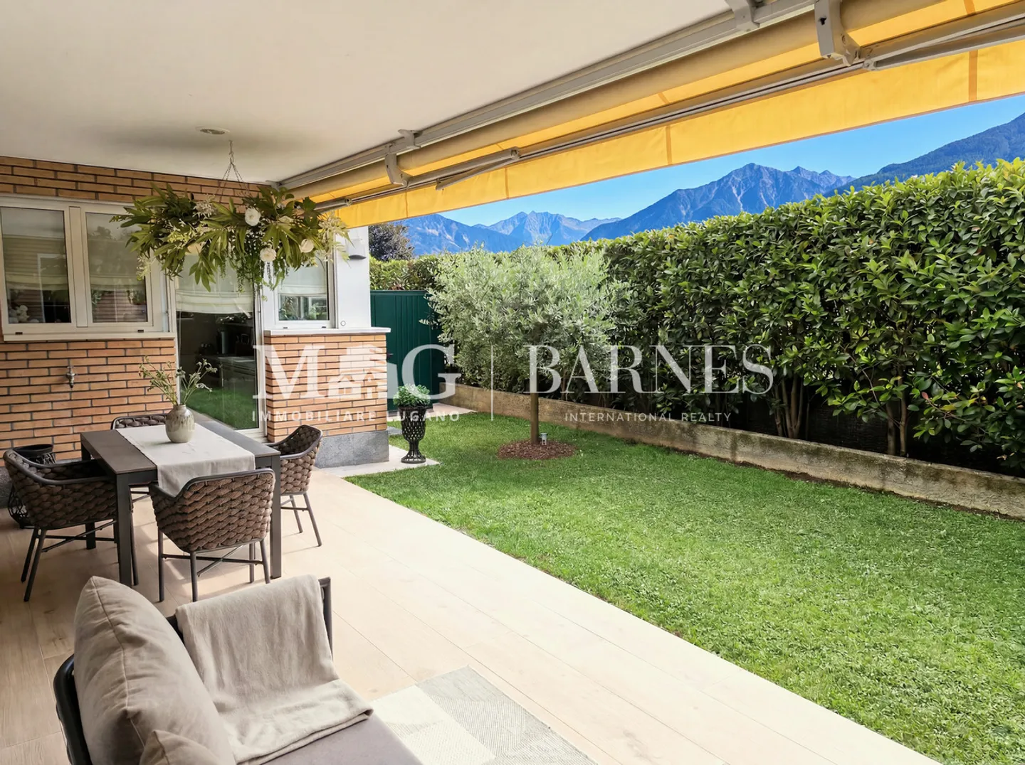 Appartamento elegante con veranda - Foto 2 di 10