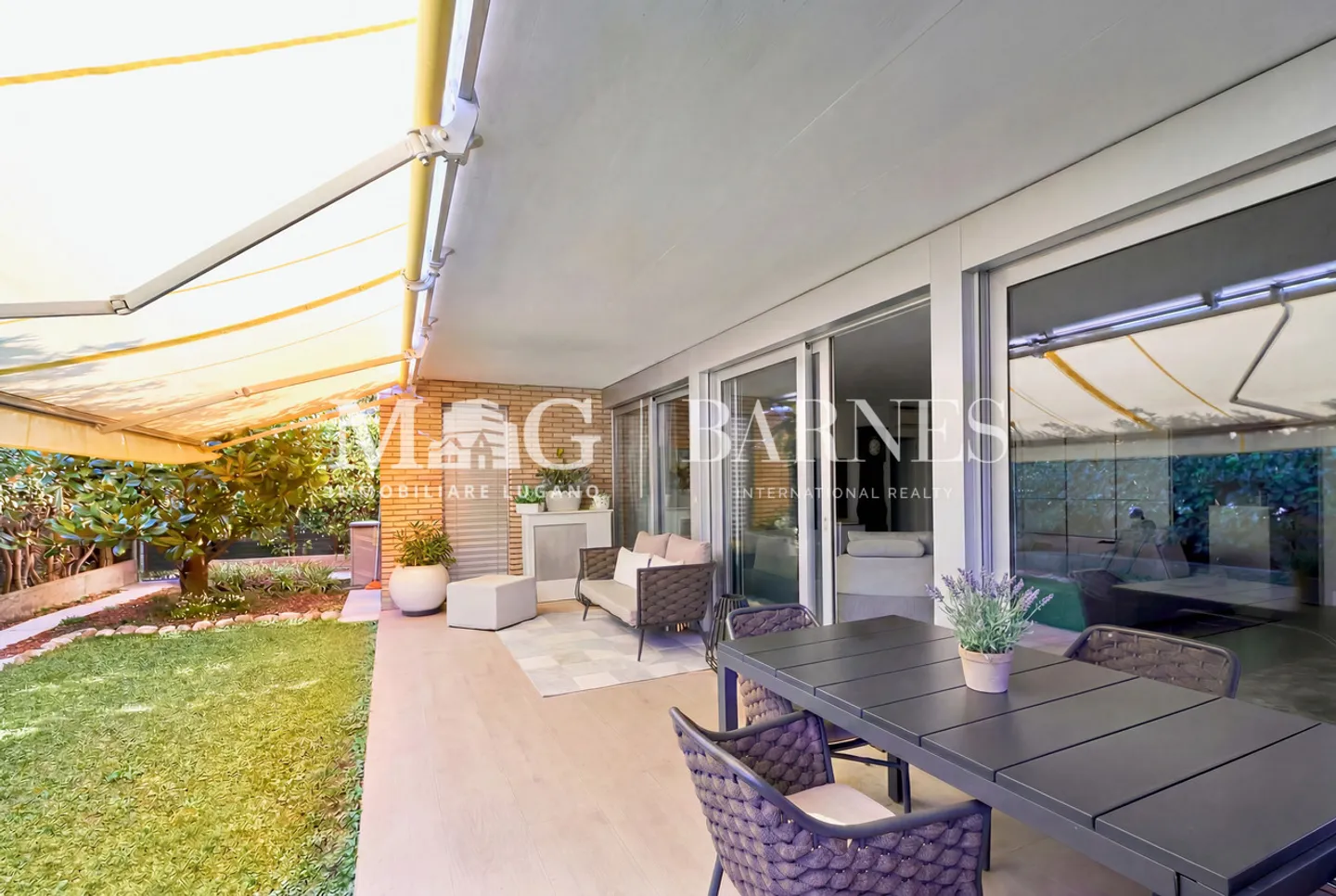 Appartamento elegante con veranda - Foto 4 di 10