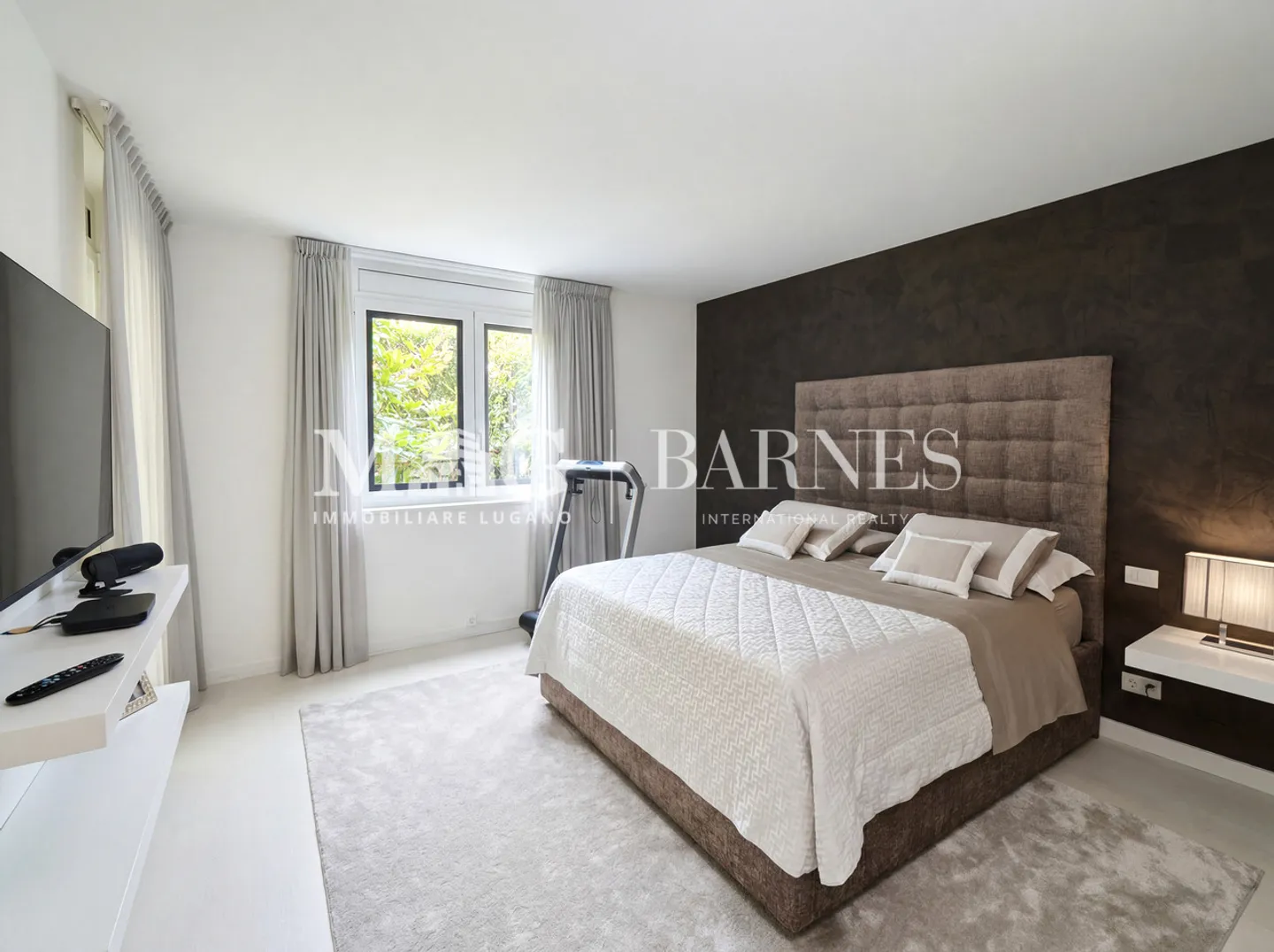 Appartamento elegante con veranda - Foto 8 di 10