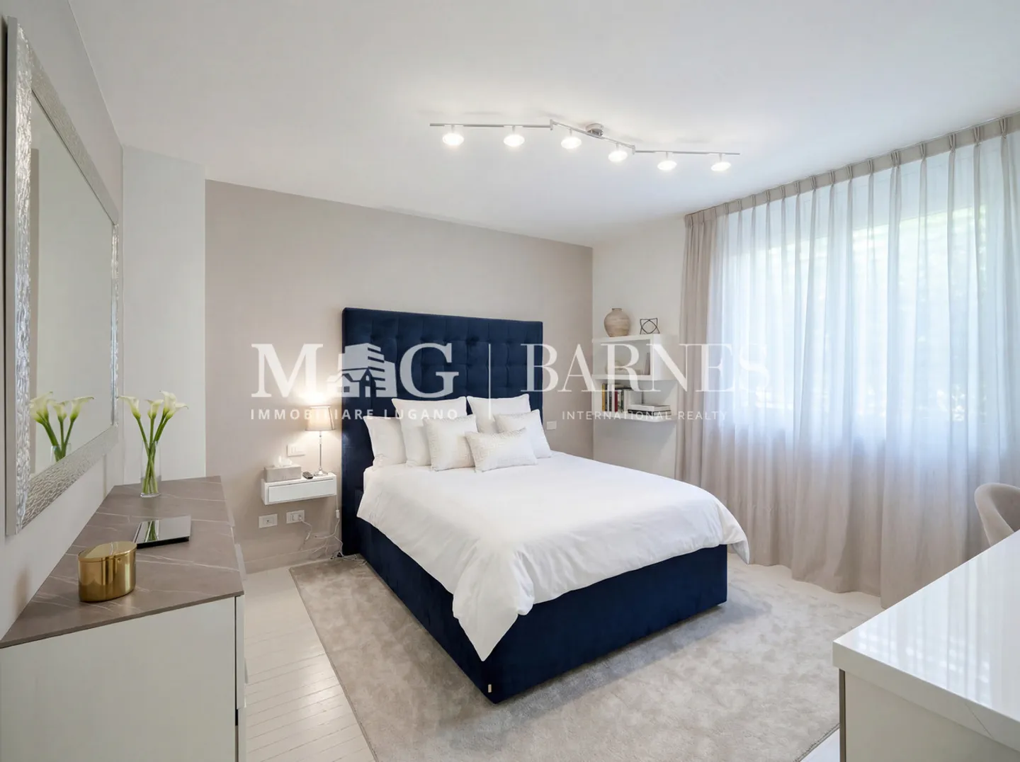 Appartamento elegante con veranda - Foto 9 di 10