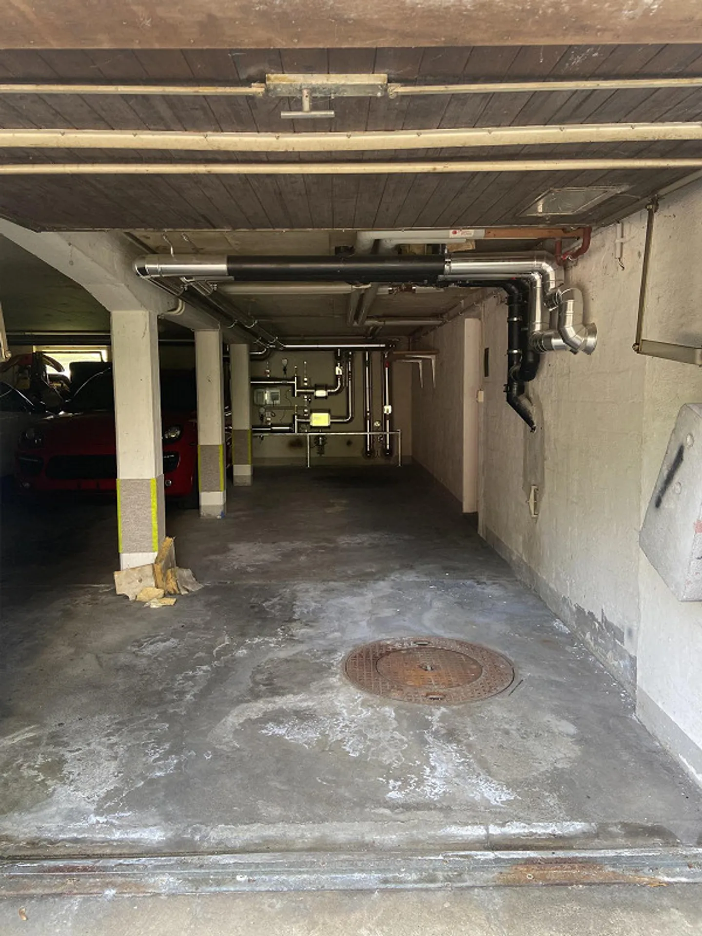 Garage double (en ligne) à Winterthur dans un emplacement central - Photo 3 sur 4