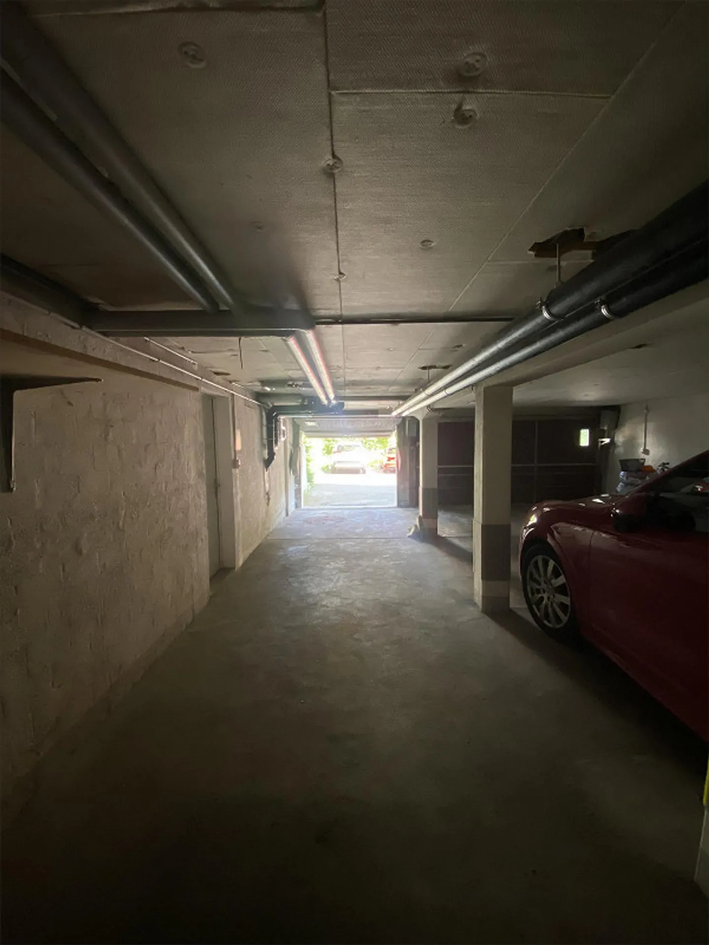 Garage double (en ligne) à Winterthur dans un emplacement central - Photo 4 sur 4