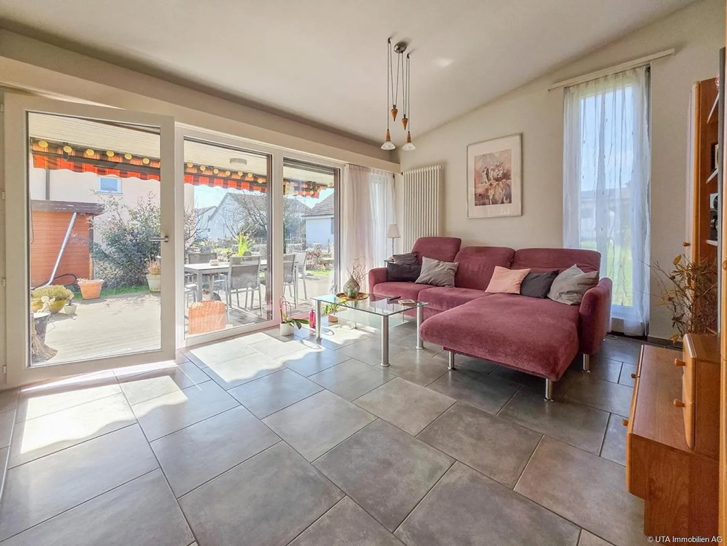 Charmantes Freistehendes Haus mit Garten - Foto 5 von 12