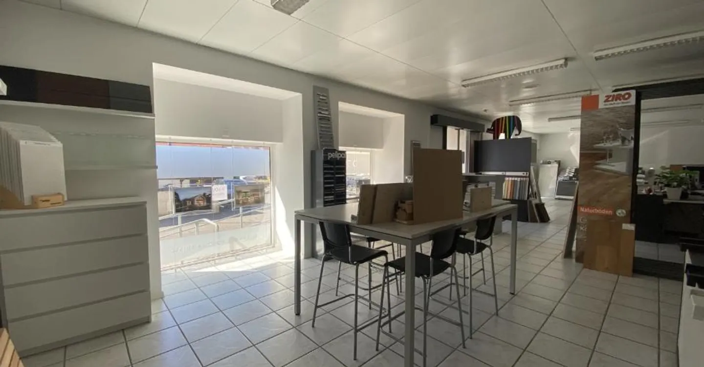 Surface commerciale, Courroux - 334000 - Photo 5 sur 13