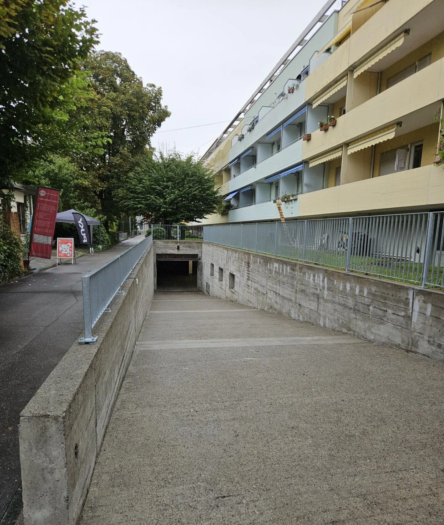 Einstellhallenplatz im Stadtteil V - Breitenrain-Lorraine - Foto 1 von 2