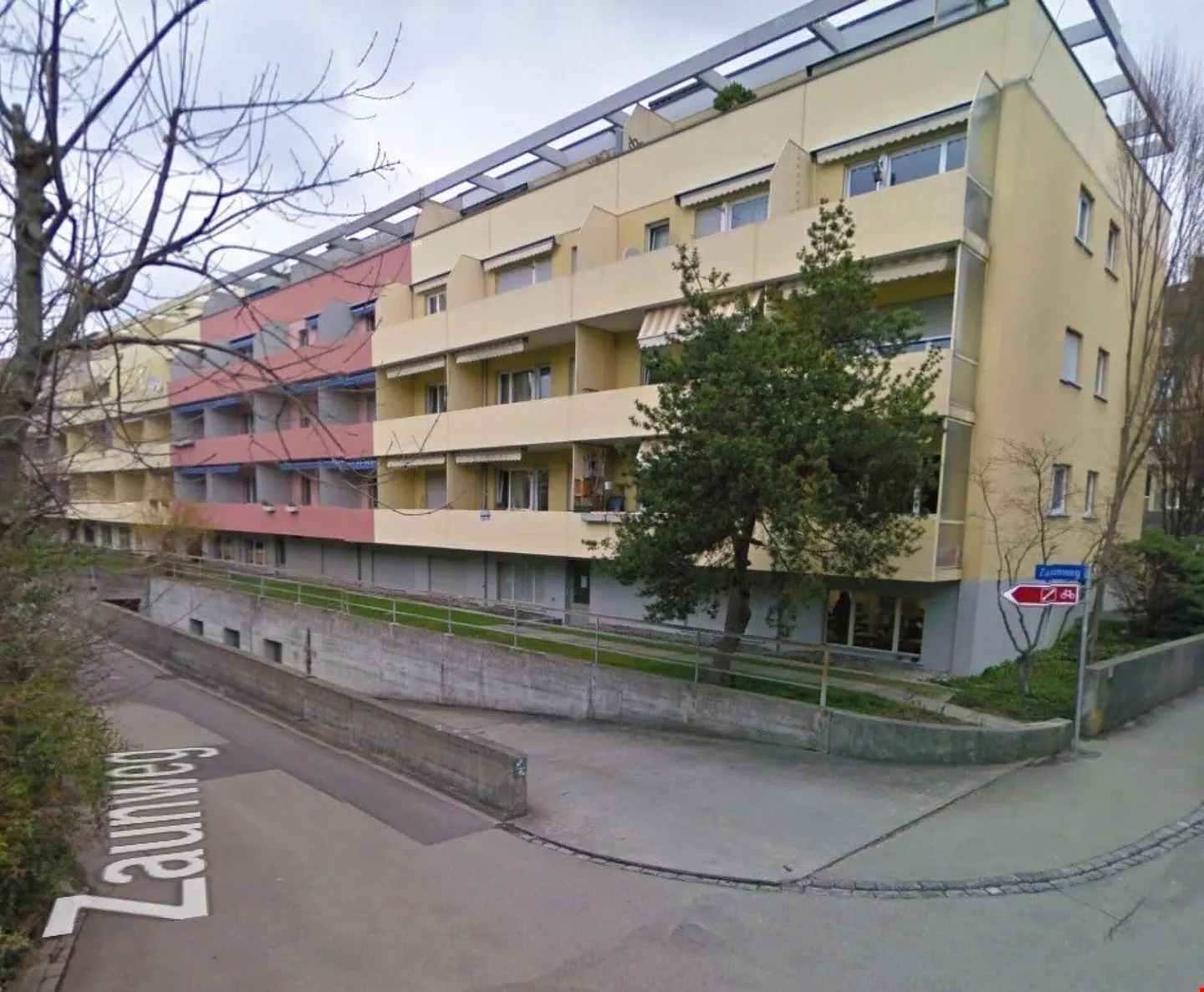 Einstellhallenplatz im Stadtteil V - Breitenrain-Lorraine - Foto 2 von 2