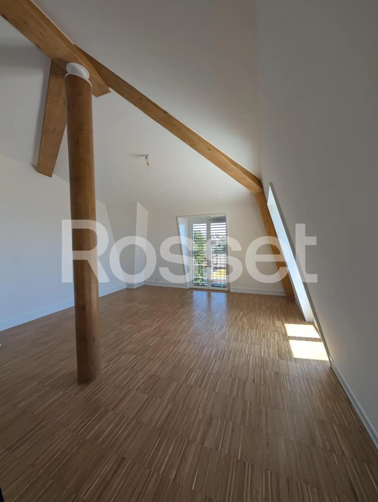 Magnificent 2.5-Room New Apartment with Panoramic Lake View - Photo 5 of 8