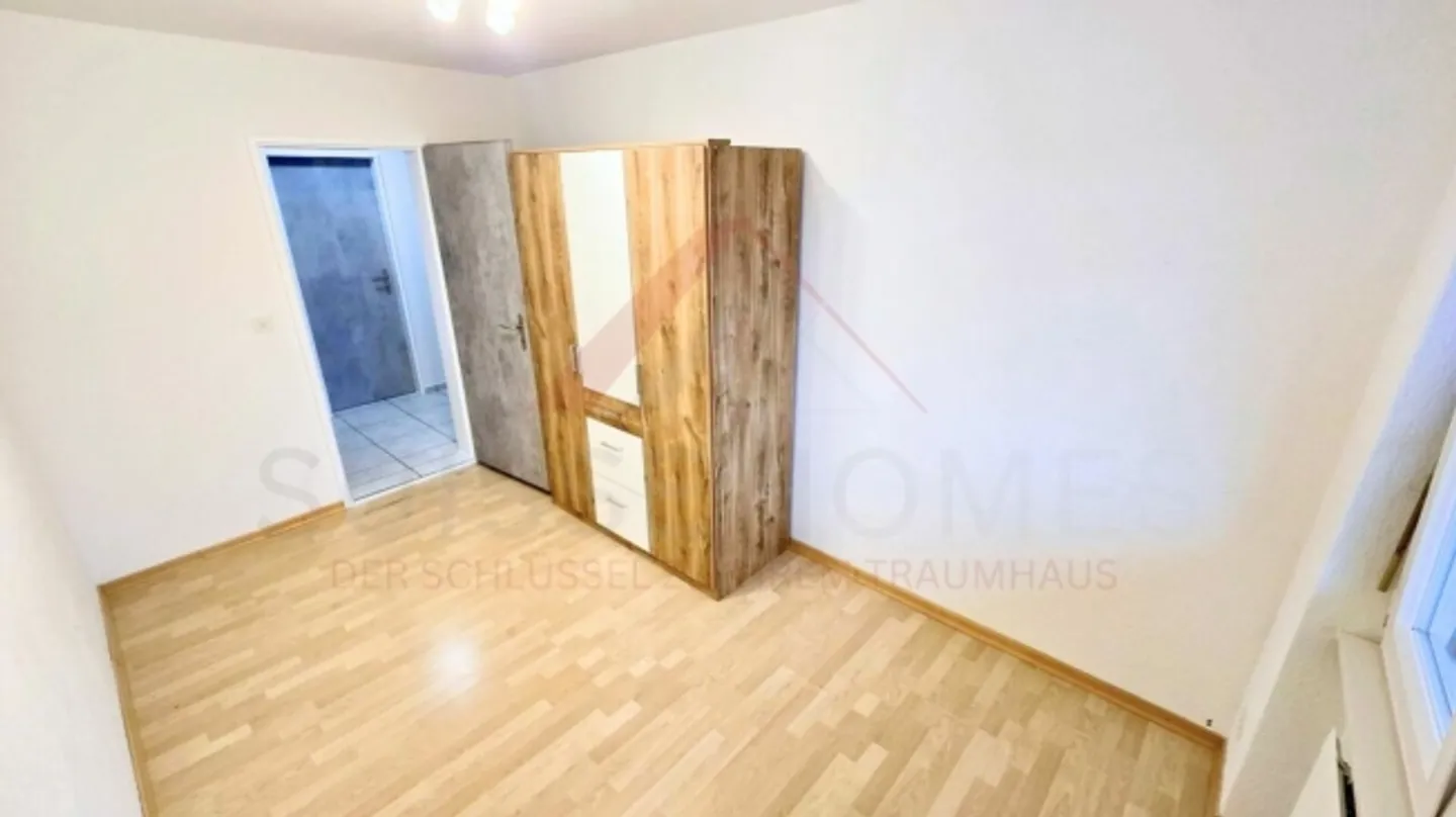 Appartement spacieux de 4,5 pièces au 5ème étage avec balcon ensoleillé et fort potentiel de développement à Trimbach - Photo 11 sur 20