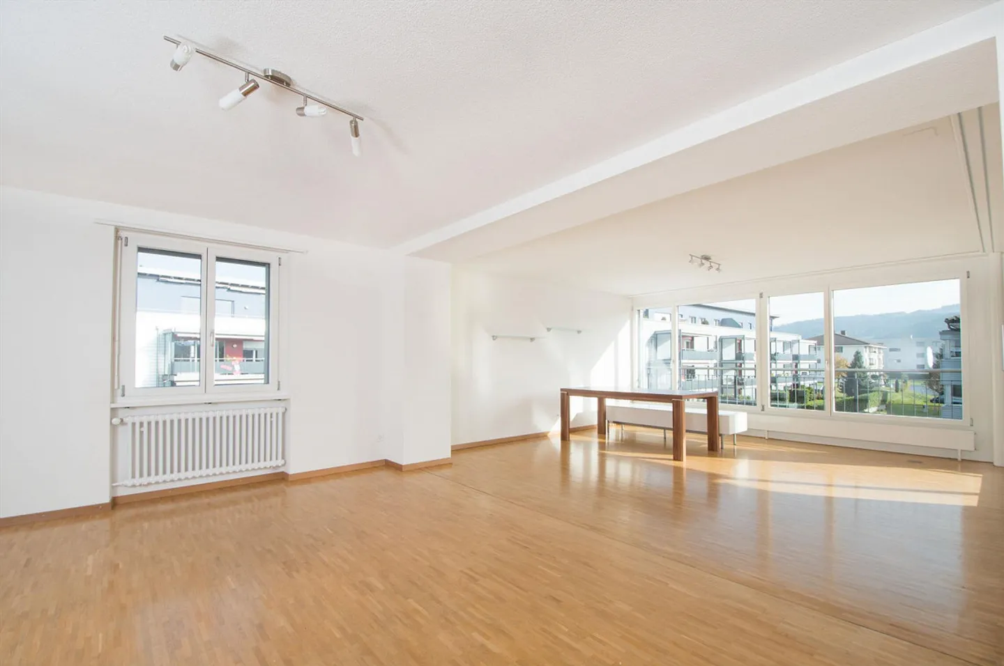 grosszügige 4 1/2 Zimmer Wohnung - Foto 2 von 8