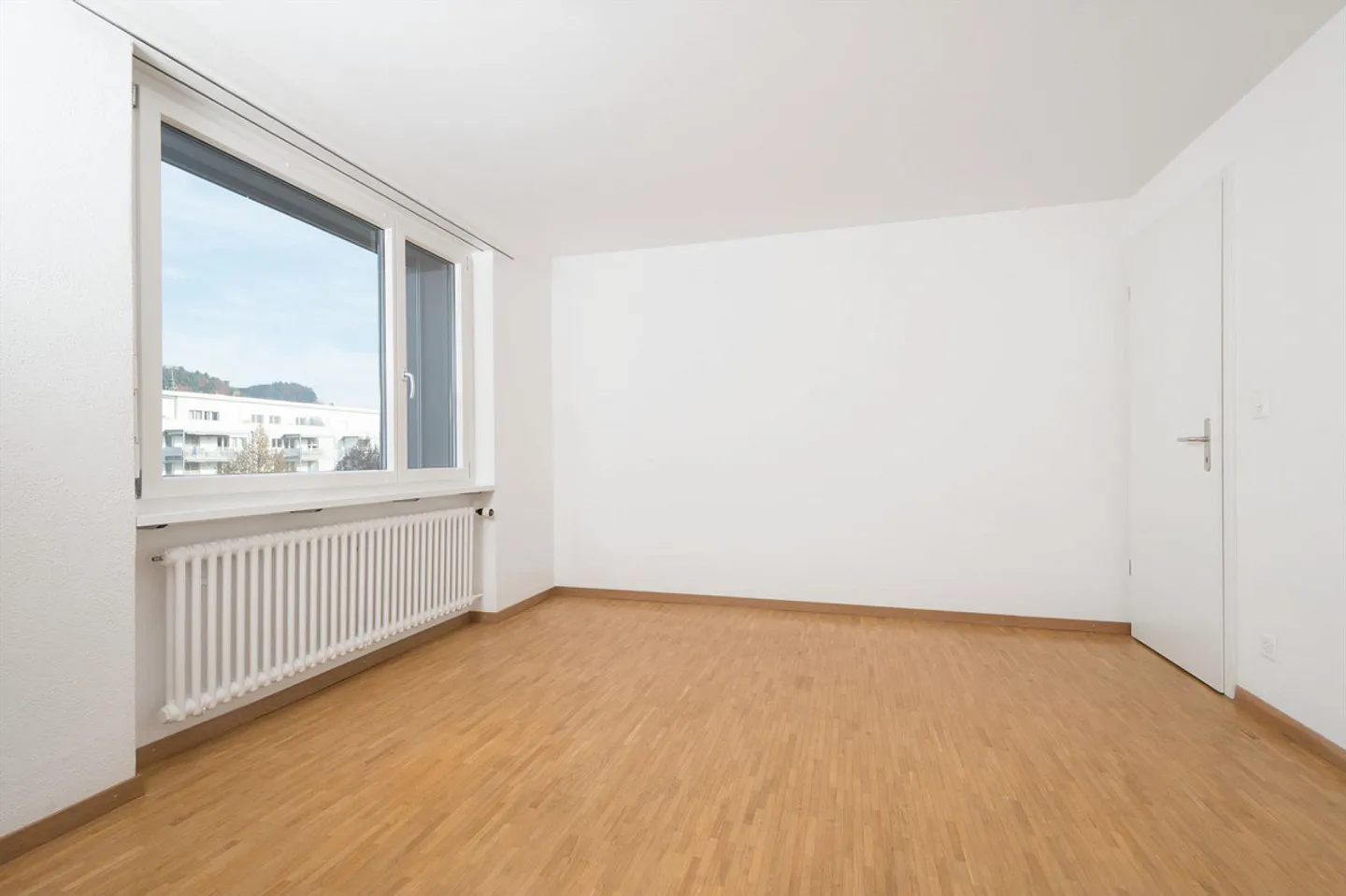 grosszügige 4 1/2 Zimmer Wohnung - Foto 3 von 8