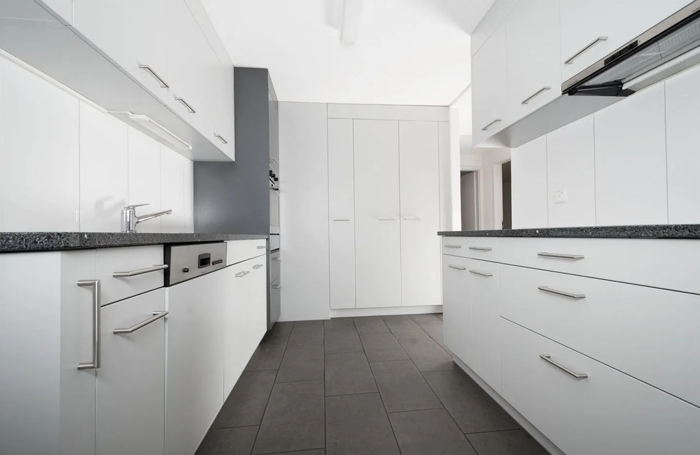 grosszügige 4 1/2 Zimmer Wohnung - Foto 5 von 8
