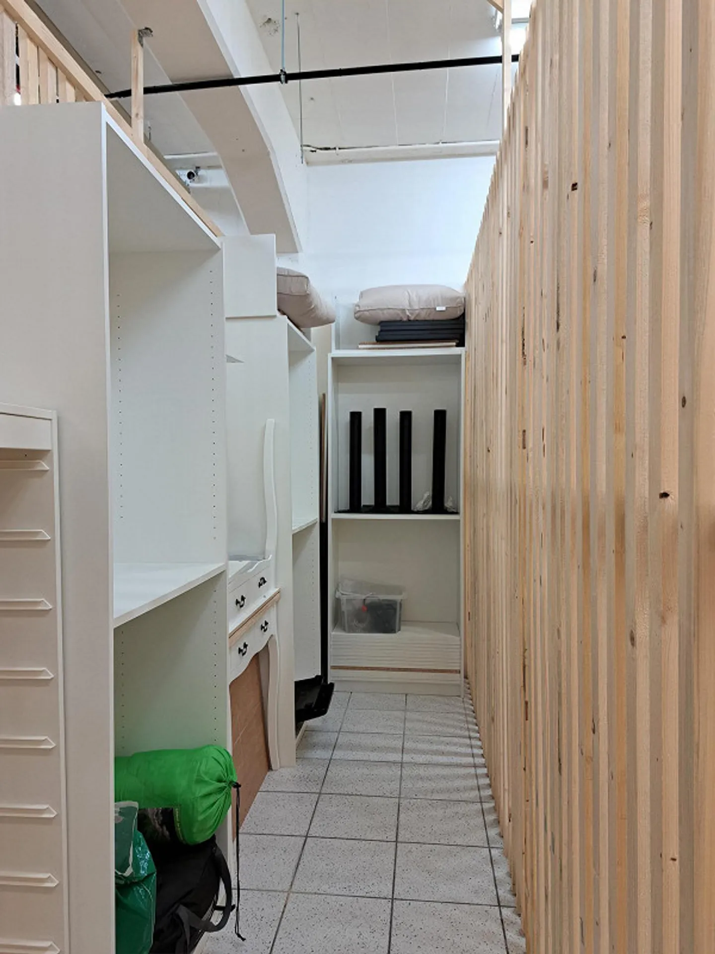 Zentraler und trockener Lagerraum - Foto 3 von 4