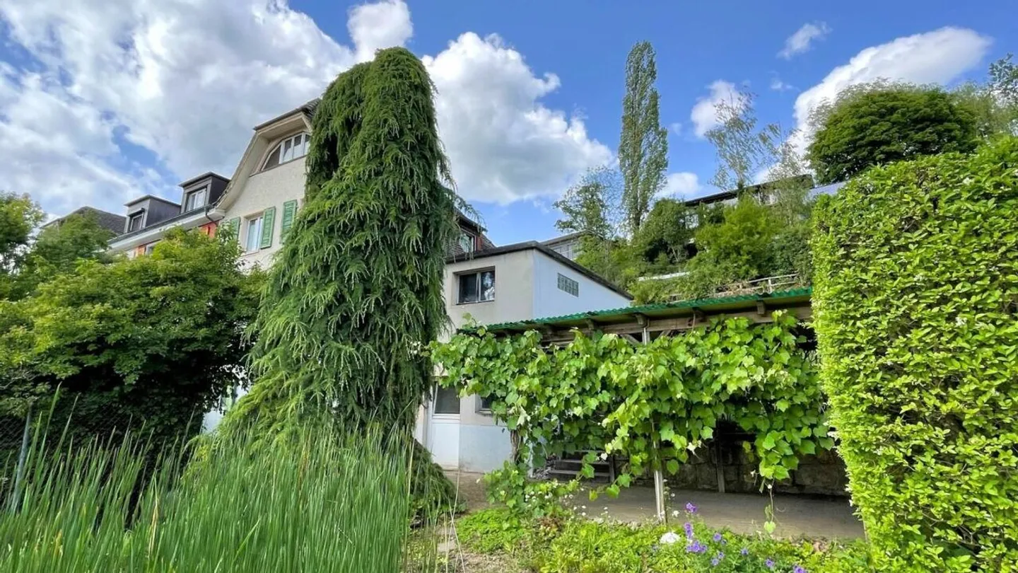 Charmantes Reihen-Eckhaus mit Garten - Foto 13 von 16