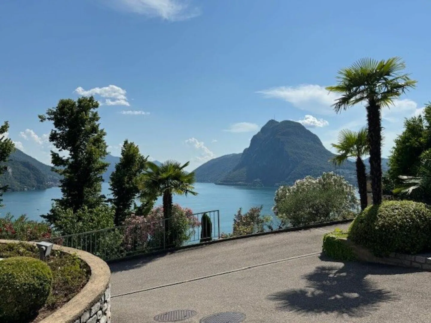 Exclusive location in Castagnola 3.5 rooms - Photo 1 of 15