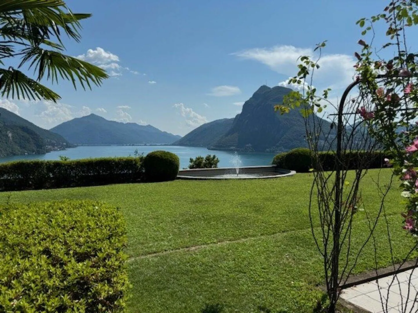 Exclusive location in Castagnola 3.5 rooms - Photo 2 of 15