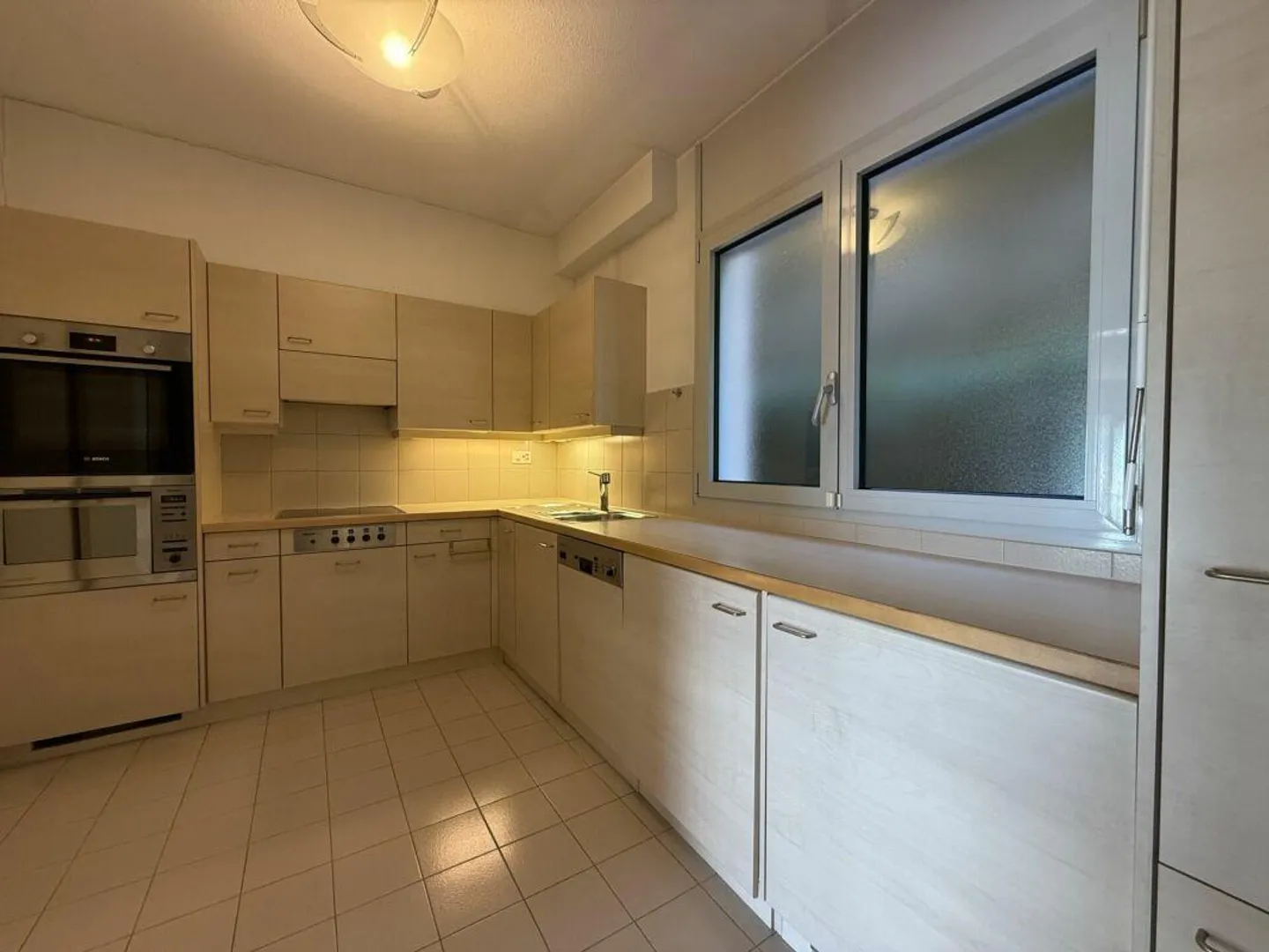 Exclusive location in Castagnola 3.5 rooms - Photo 7 of 15