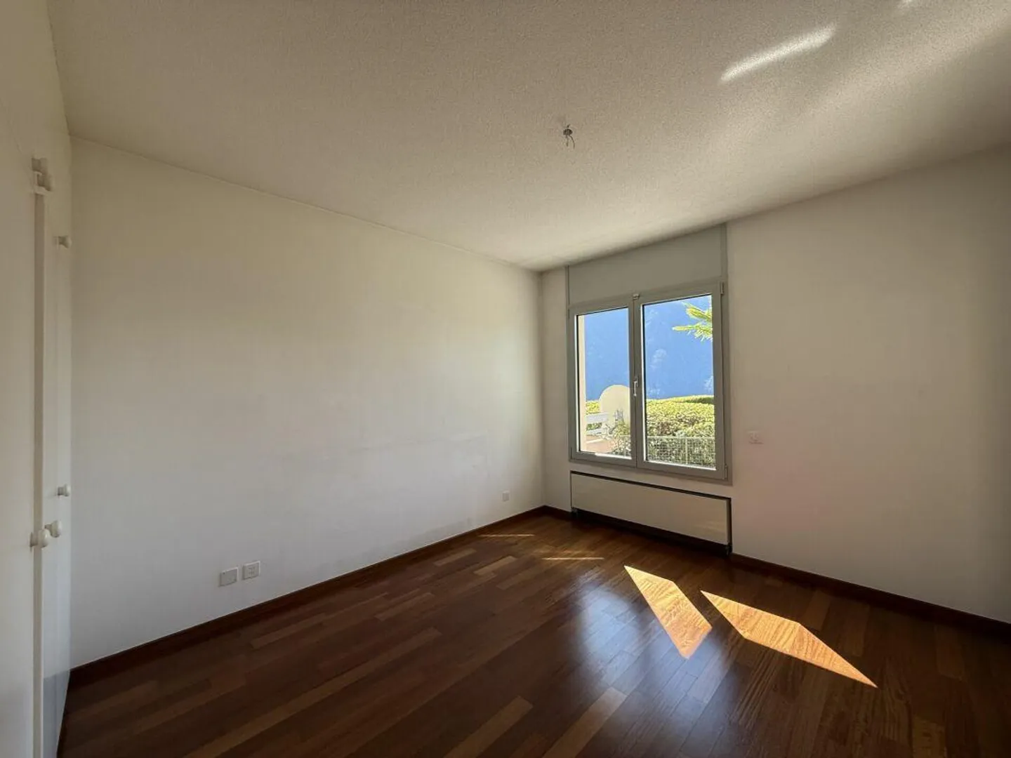 Exclusive location in Castagnola 3.5 rooms - Photo 10 of 15