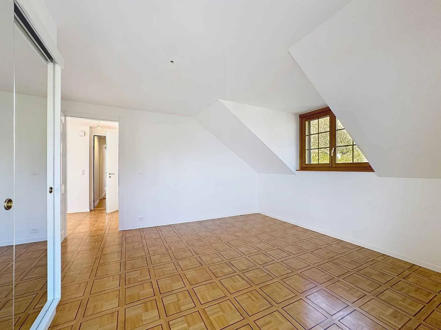 Wunderschöne 2-Zimmer-Wohnung von 65,7 m2 mit Balkonen + großem separatem Raum - Foto 6 von 11