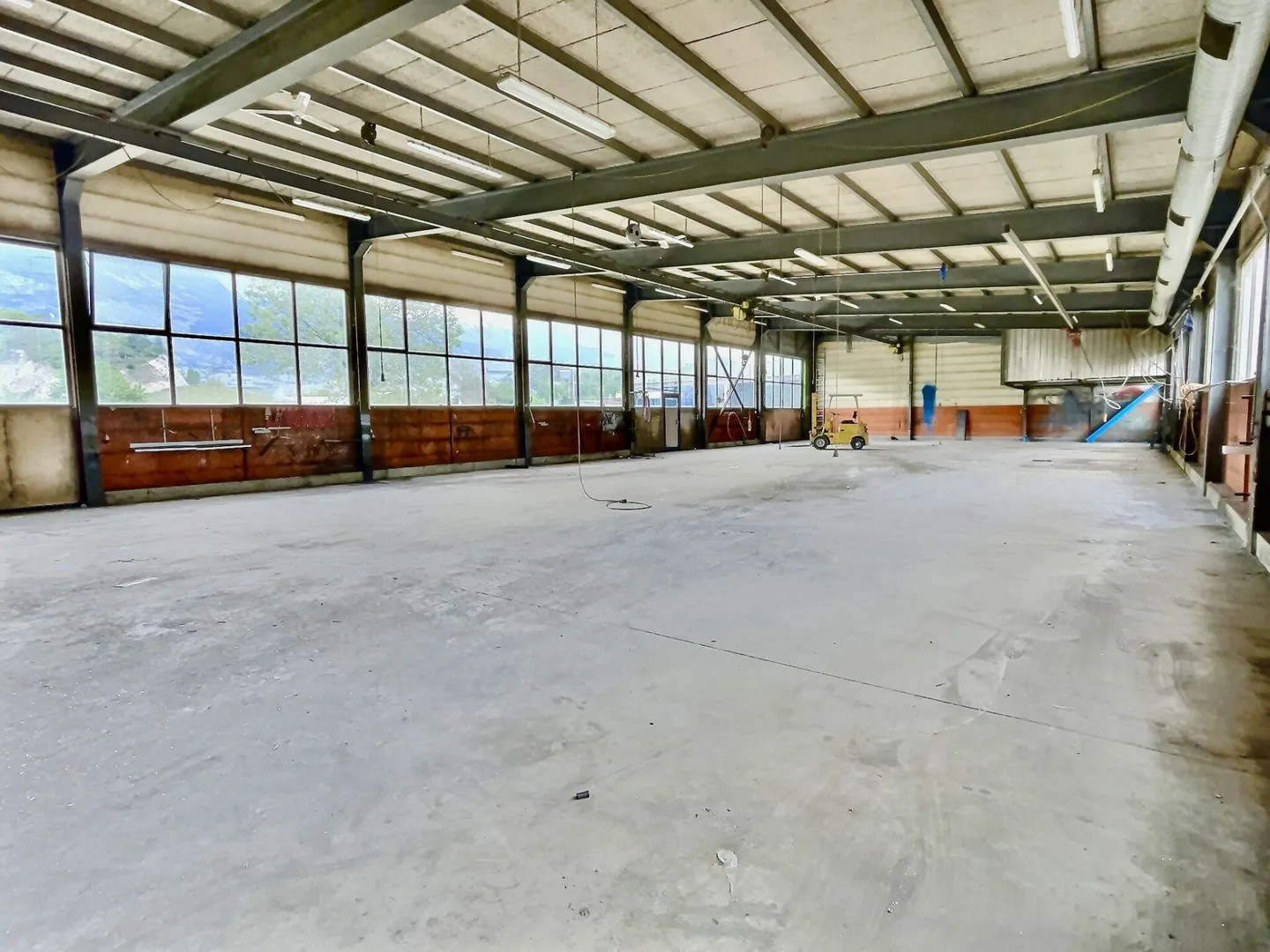 Industrielle Halle - Foto 3 von 5