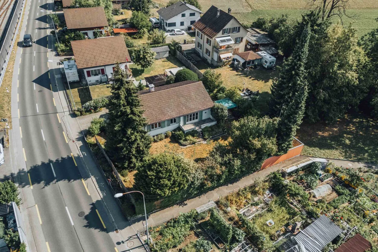 Maison individuelle de 6 pièces avec jardin et potentiel de conception polyvalent - Photo 4 sur 26