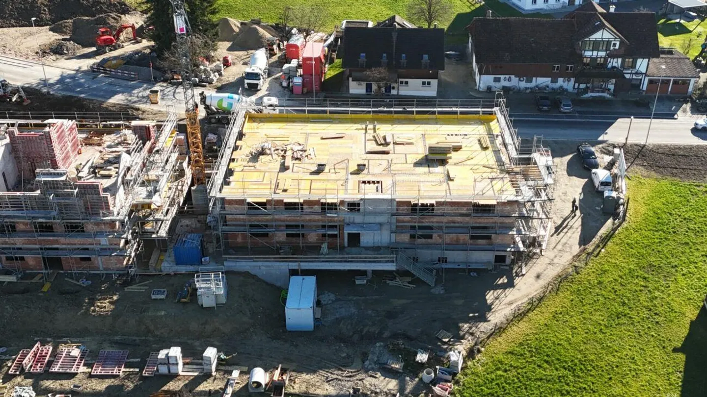 Einstellhallenplätze zu Vermieten - Foto 1 von 4
