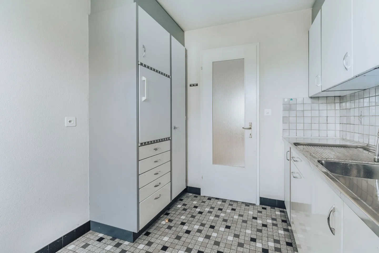 Maison individuelle de 6 pièces avec jardin et potentiel de conception polyvalent - Photo 12 sur 26