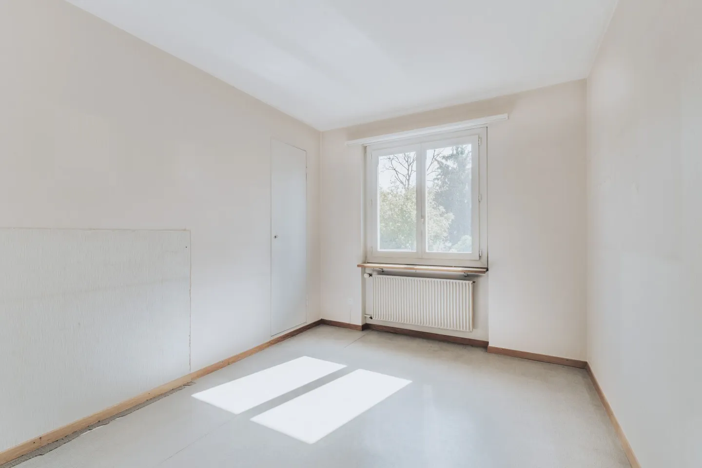 Maison individuelle de 6 pièces avec jardin et potentiel de conception polyvalent - Photo 16 sur 26