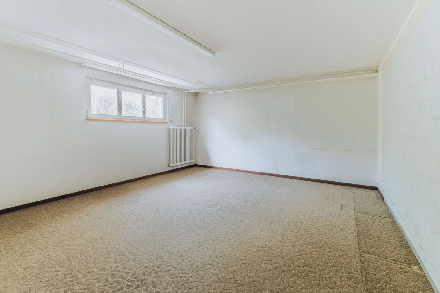 Maison individuelle de 6 pièces avec jardin et potentiel de conception polyvalent - Photo 18 sur 26