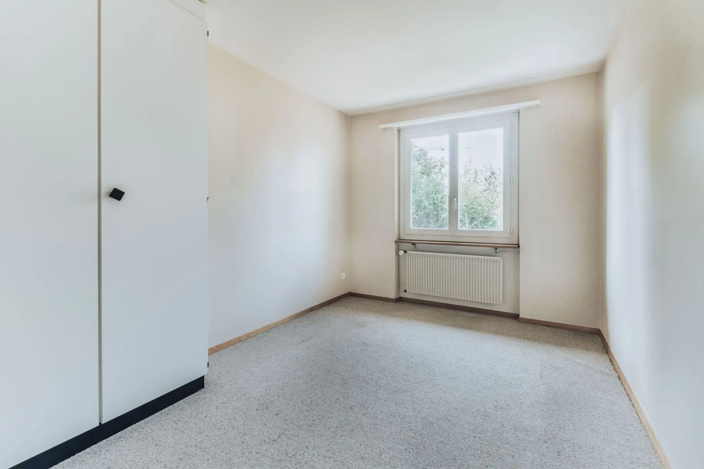 Maison individuelle de 6 pièces avec jardin et potentiel de conception polyvalent - Photo 15 sur 26