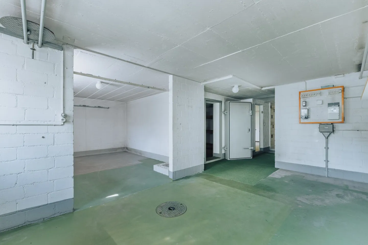 Maison individuelle de 6 pièces avec jardin et potentiel de conception polyvalent - Photo 23 sur 26