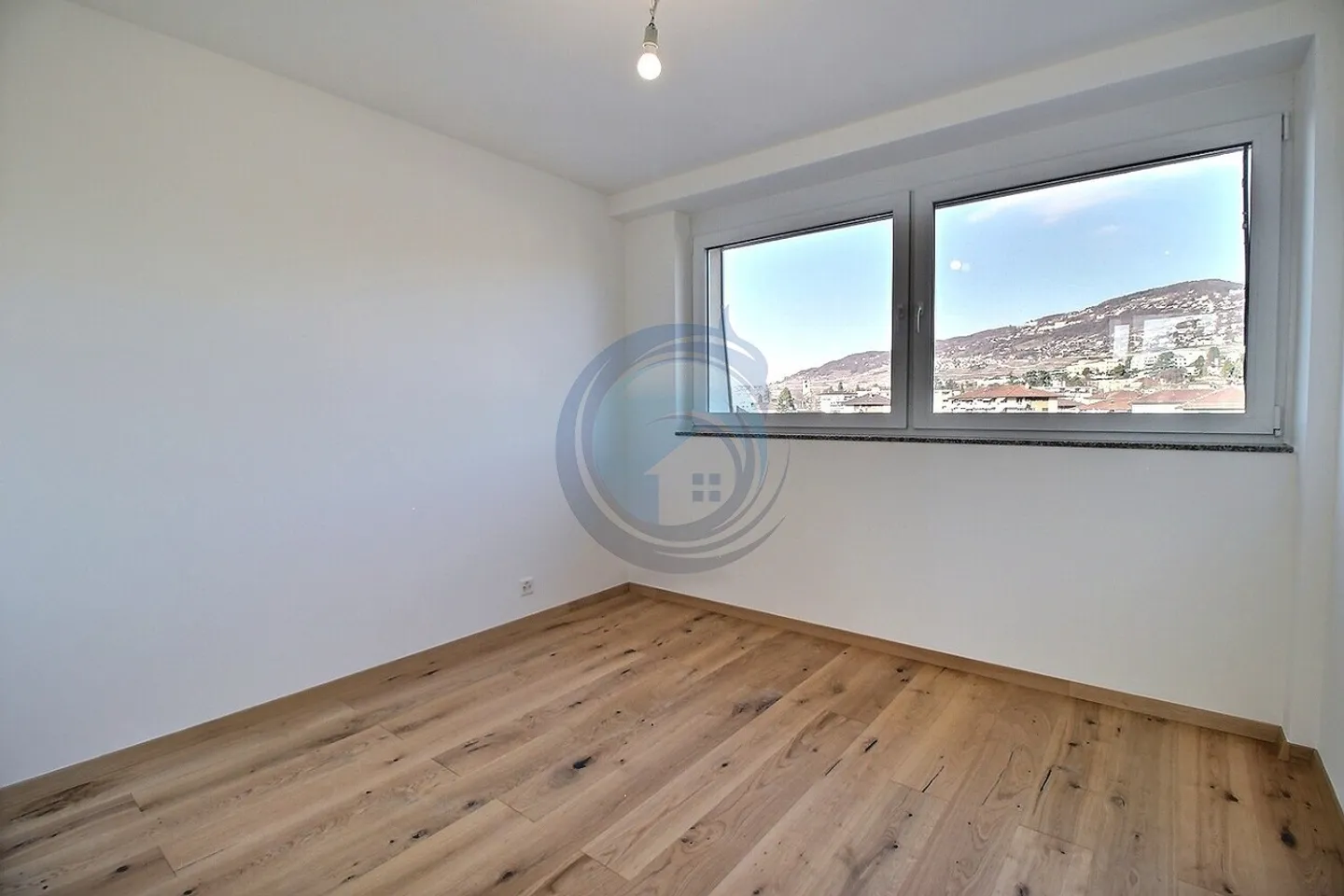 Appartement de Luxe avec Balcons - Photo 7 sur 13