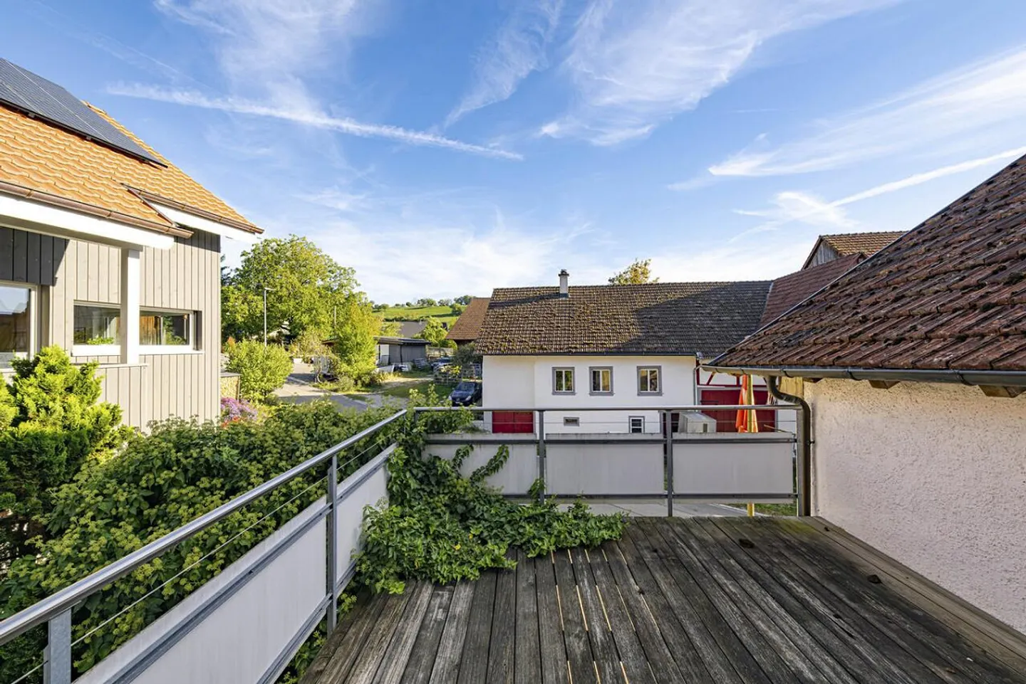 Affascinante casa unifamiliare di 6 stanze a Wilchingen - Foto 3 di 12