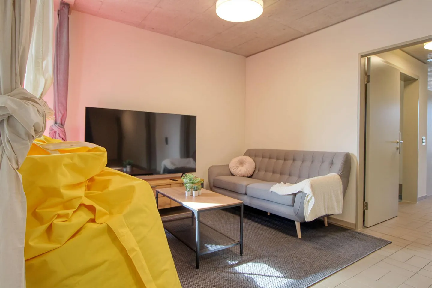 Furnished studio in a top location - Photo 17 of 24