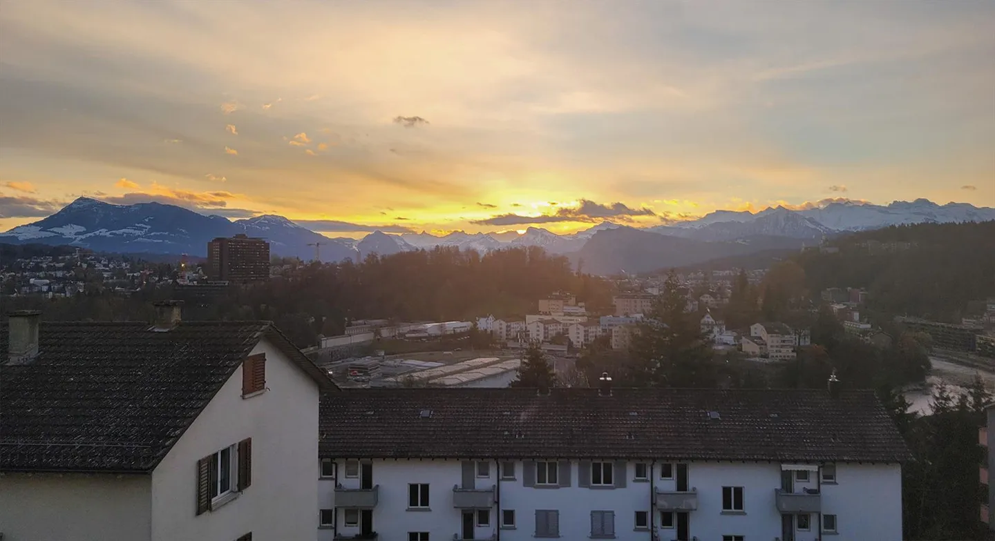 Charmante Wohnung mit Reussblick - Foto 1 von 12