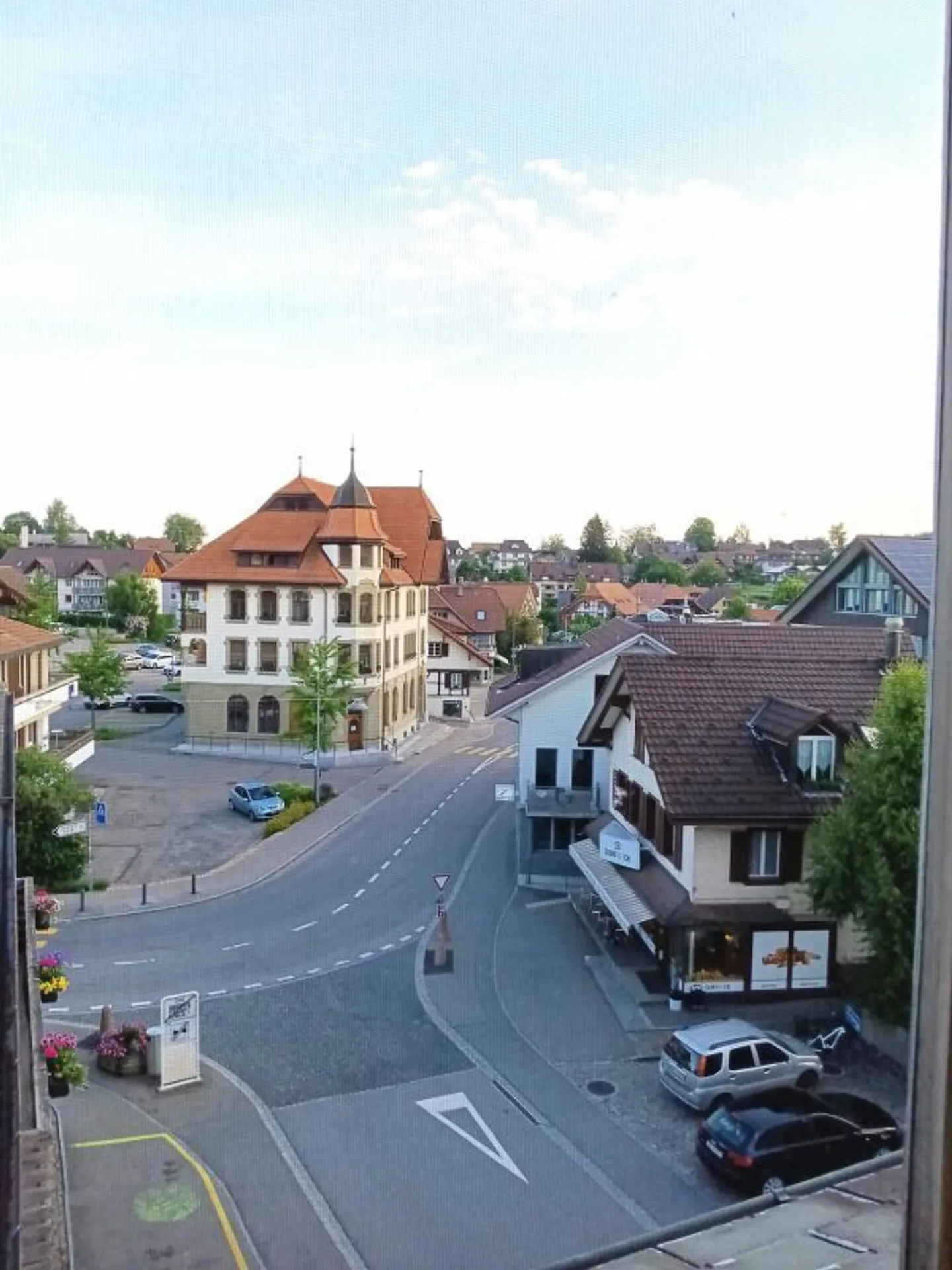 Charming 2.5 Room Apartment - Photo 2 of 11