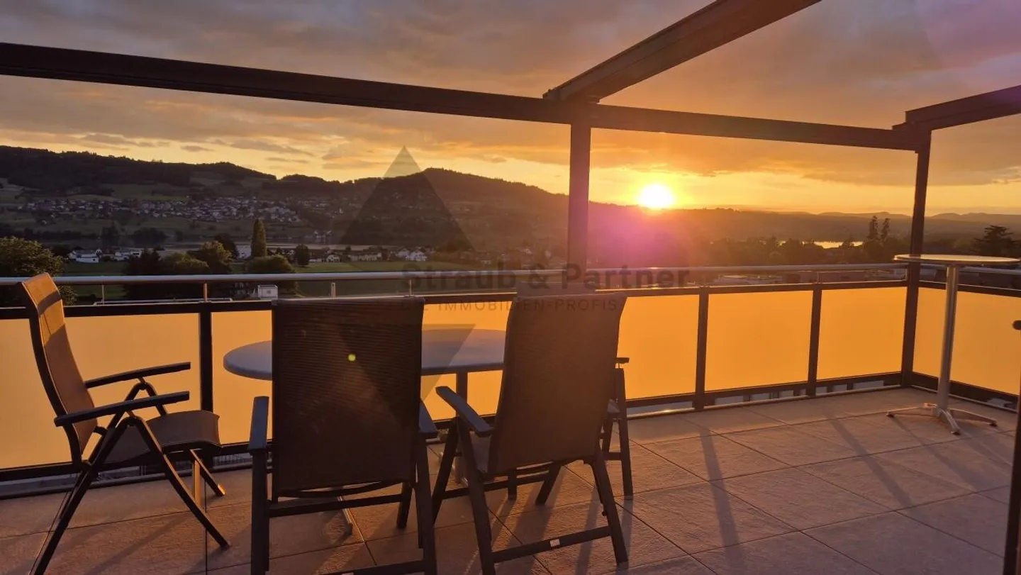 Appartamento Incantevole con Vista Lago - Foto 3 di 9