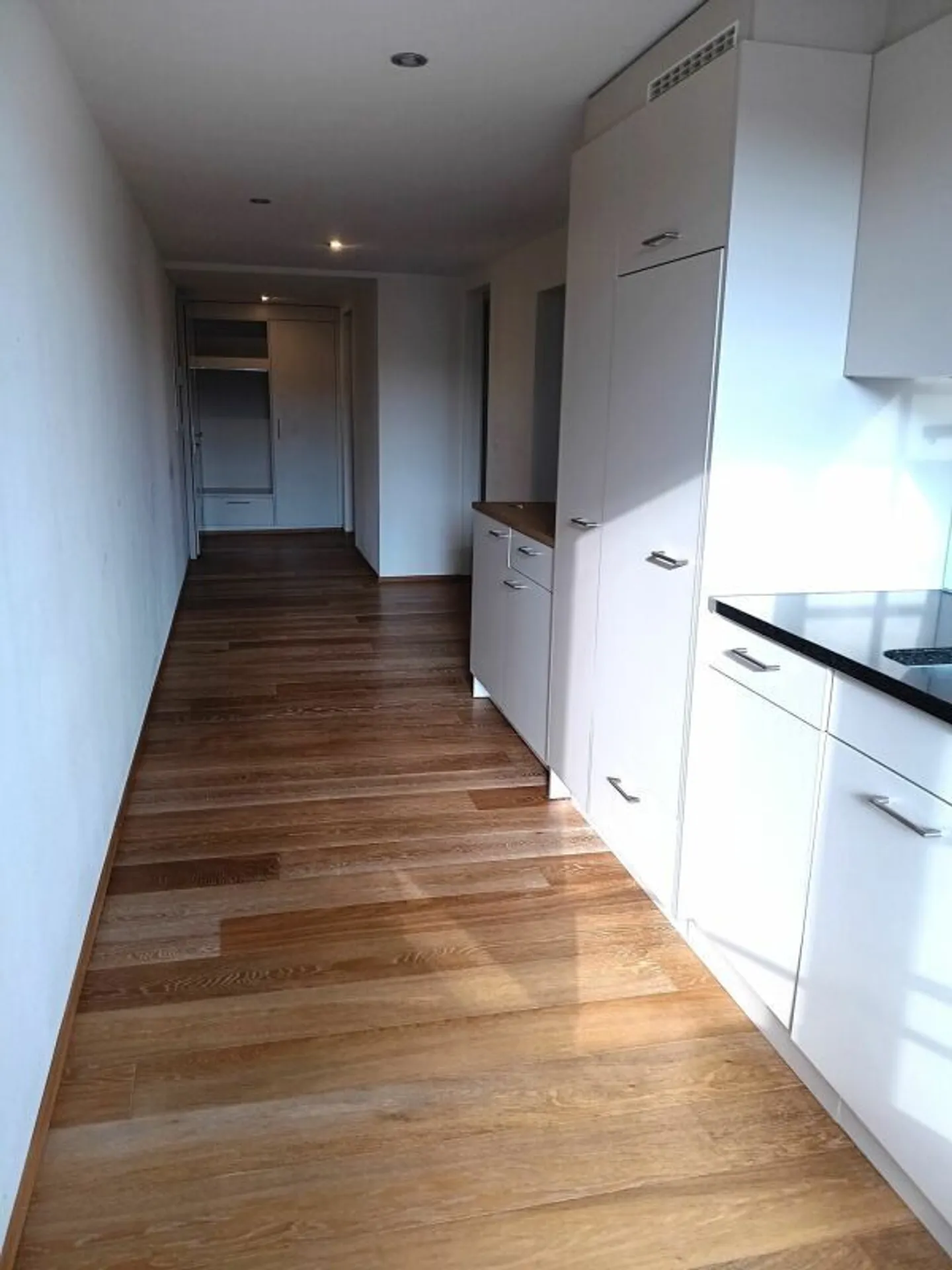 Charming 2.5 Room Apartment - Photo 7 of 11