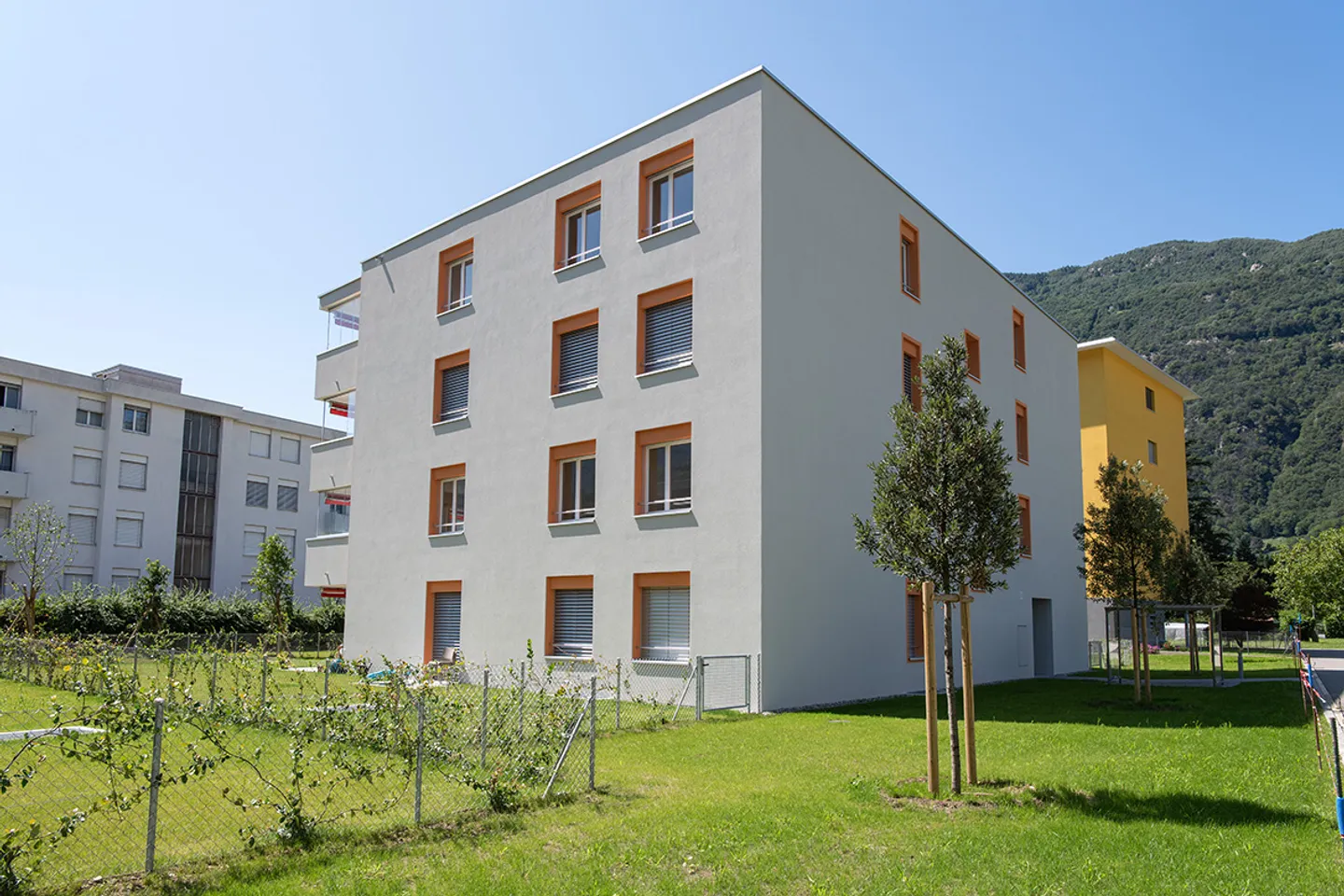 Appartement moderne de 5,5 pièces avec jardin - Photo 1 sur 10